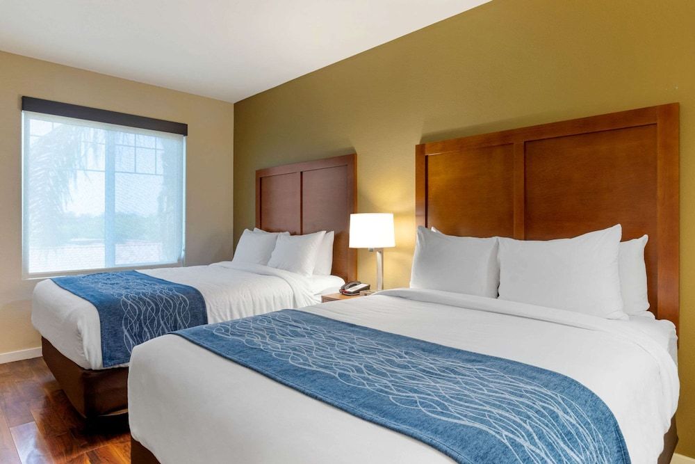 Suite, 2 Queen Beds, Non Smoking