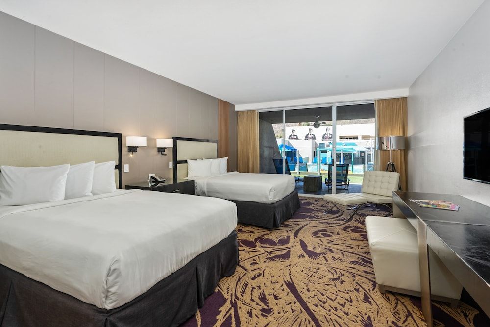 Deluxe Room, 2 Queen Beds, City View