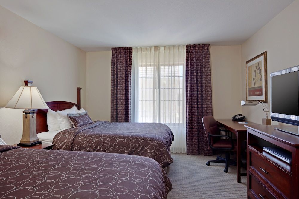 Suite, 2 Bedrooms, Kitchen