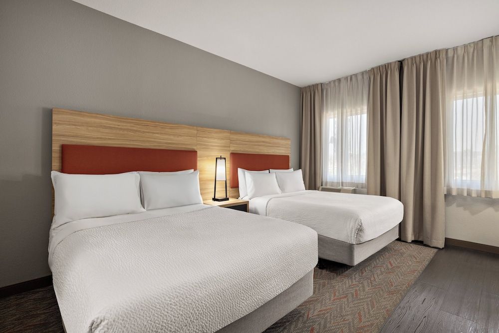 Suite, 1 Bedroom w/ 2 Queens