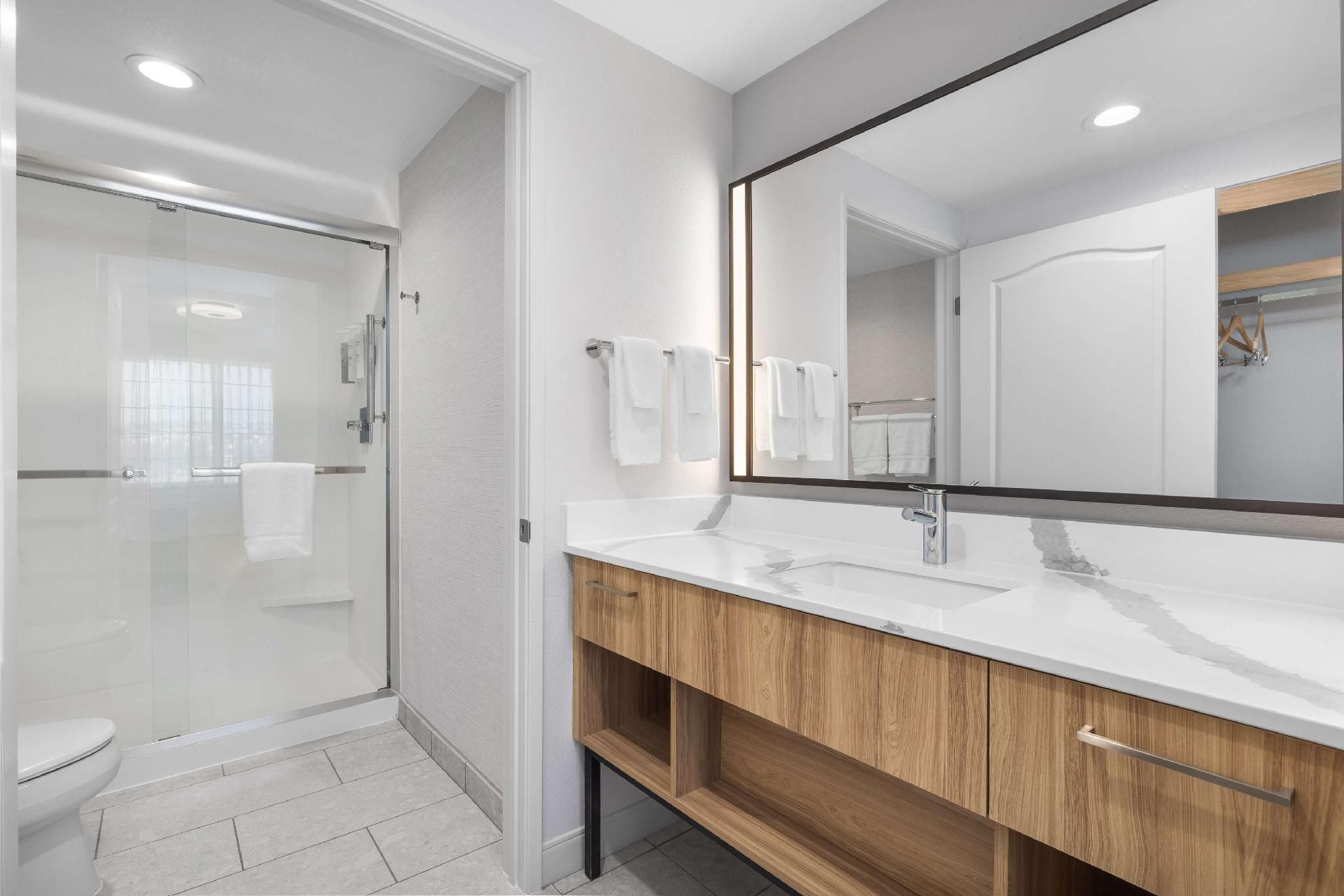 One King Bed One Bedroom Suite Bayview