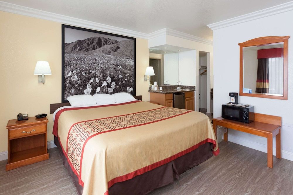 Standard Room, 1 King Bed, Refrigerator & Microwave