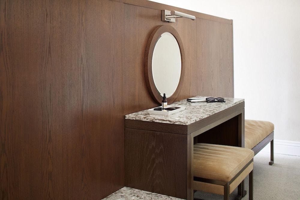 London One Bedroom Suite