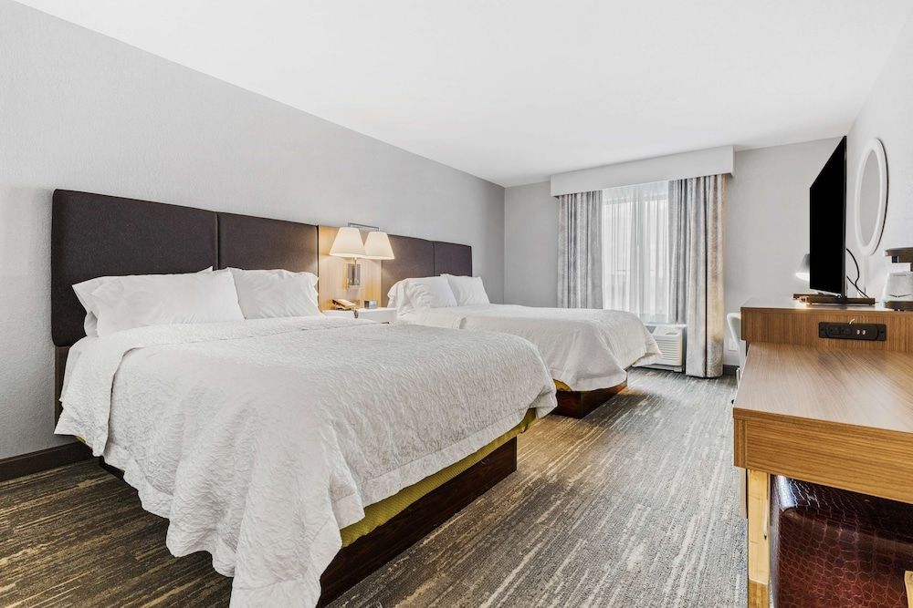 Standard room with two queen beds