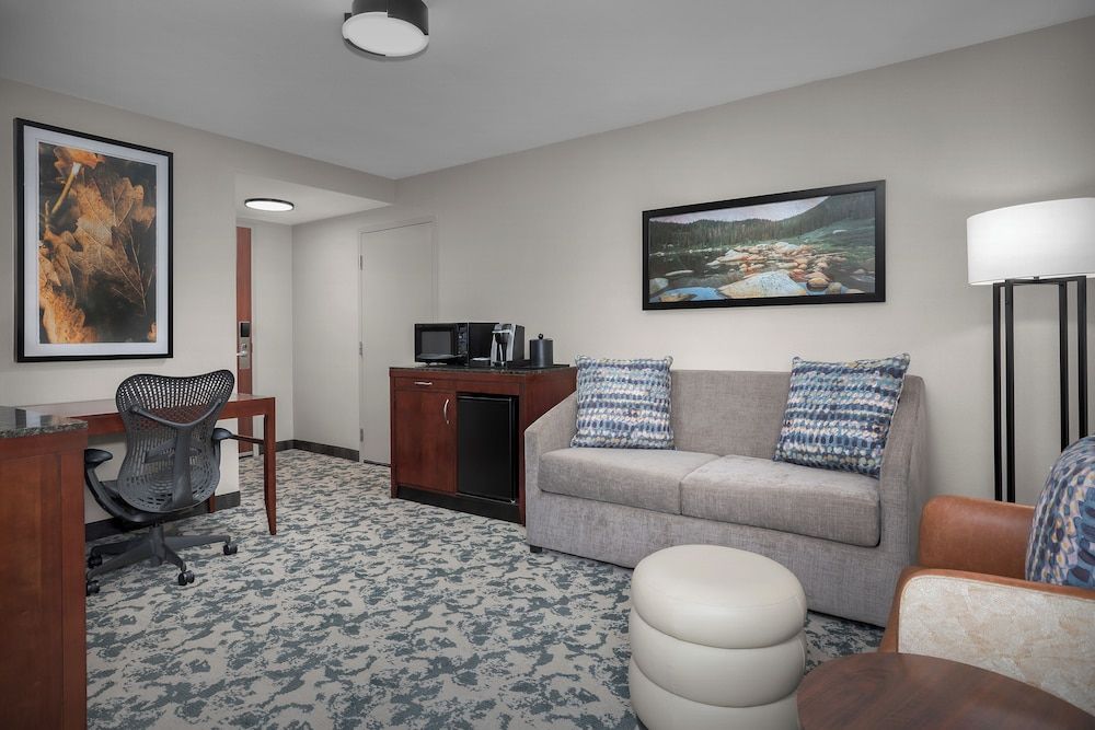 undefined Hilton Garden Inn Denver Downtown 4