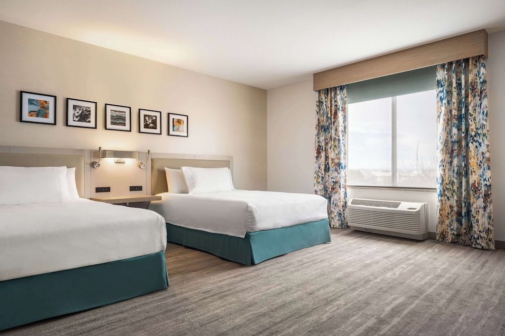 2 Queen Room, Accessible, Tub