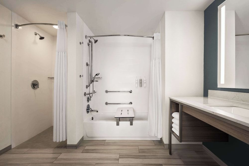 Suite, 1 King Bed, Accessible (Roll-In Shower)