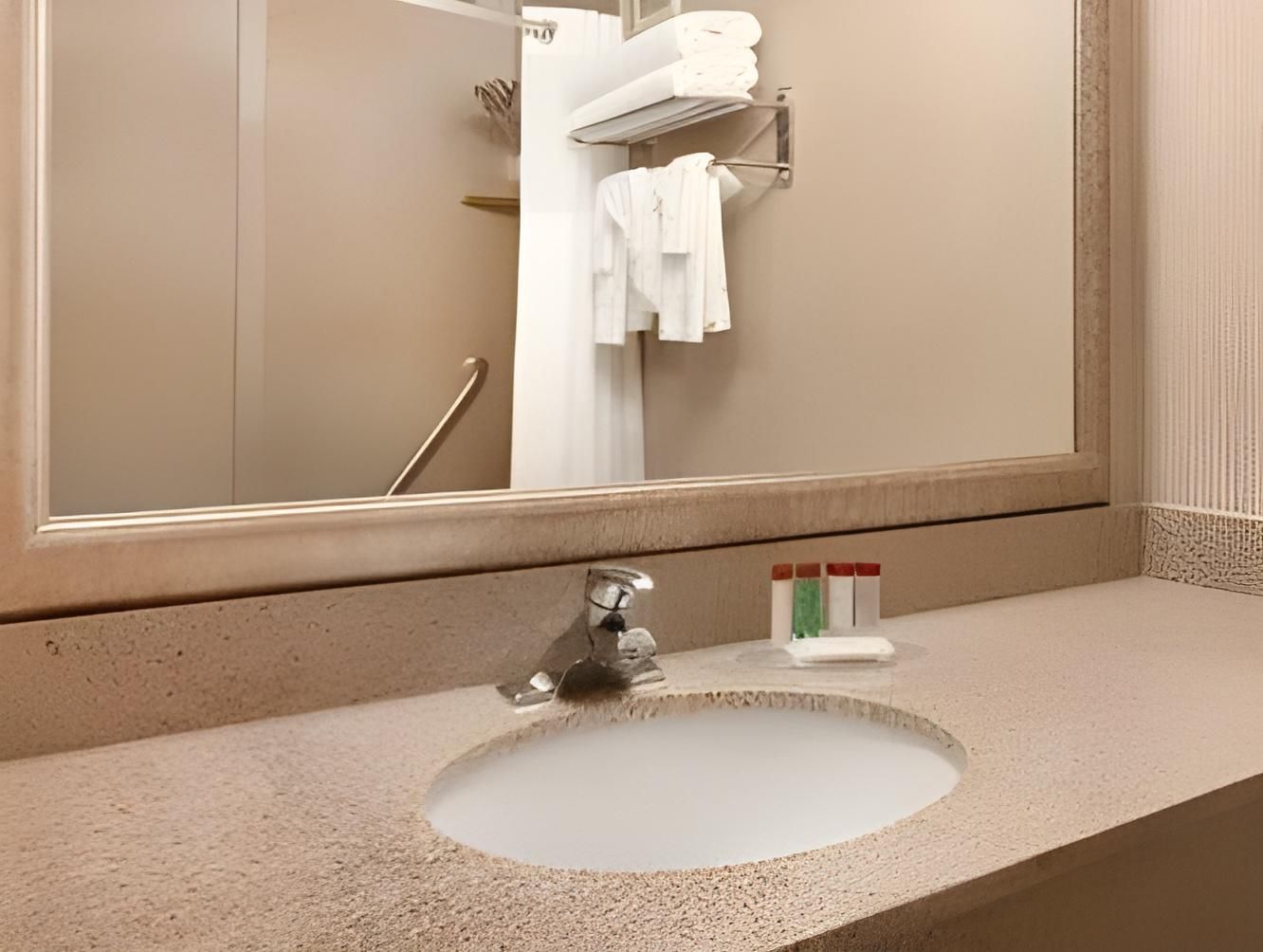 undefined Ramada by Wyndham Newark/Wilmington 5