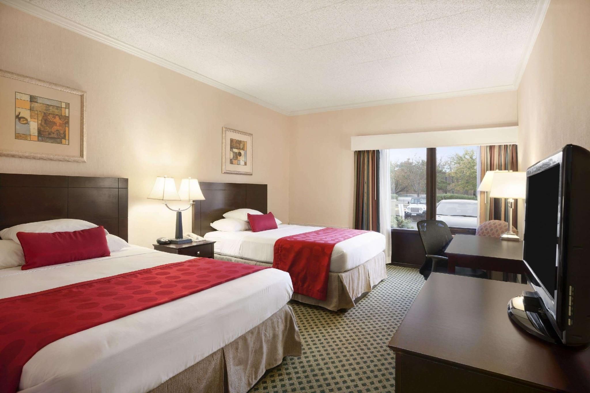 undefined Ramada by Wyndham Newark/Wilmington 3