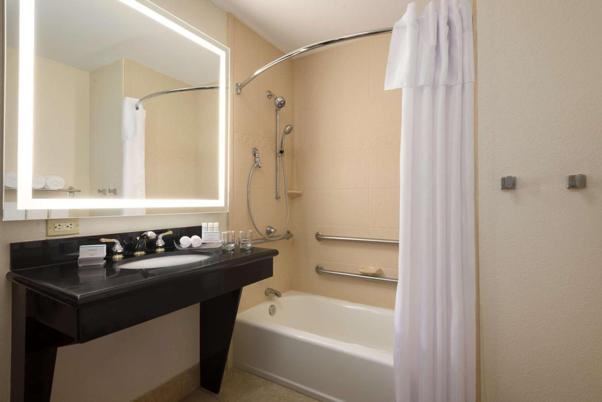 King Room - Mobility/Hearing Access