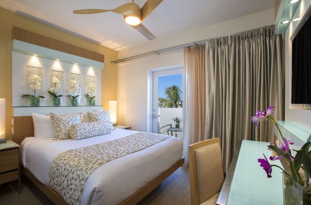 undefined Santa Maria Suites