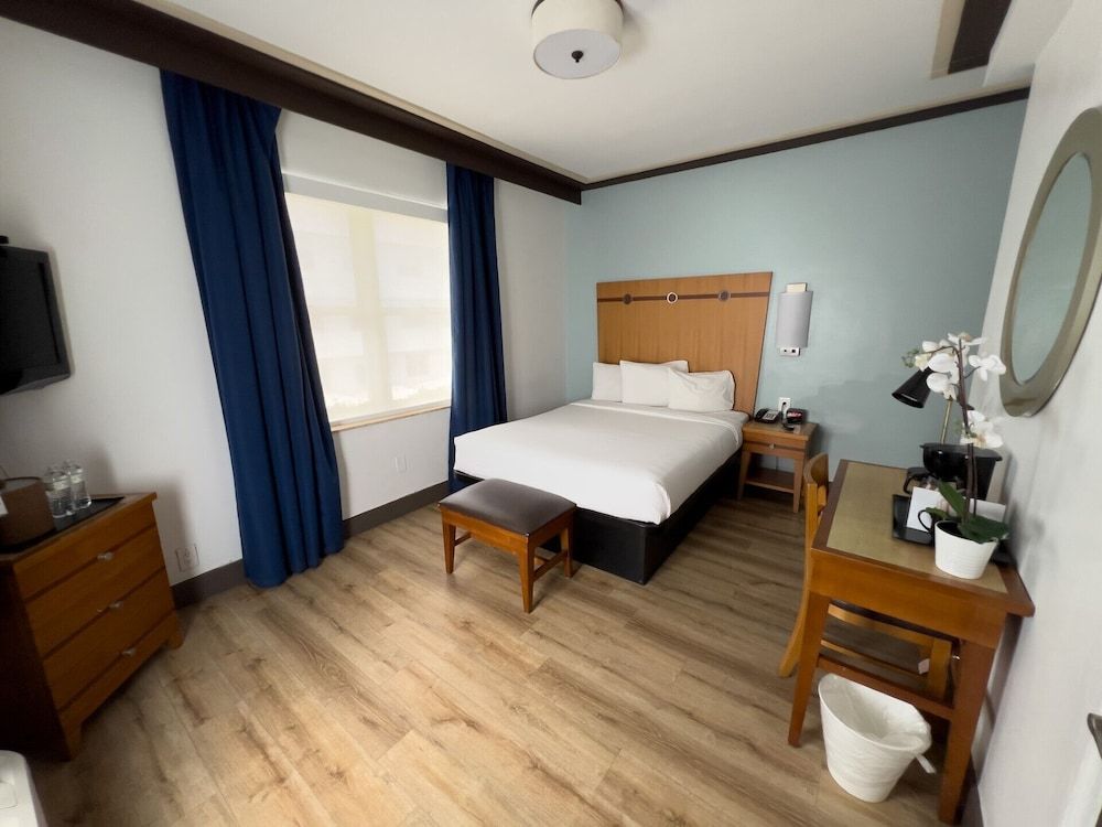 Majestic Hotel South Beach Superior Room, 1 Queen Bed