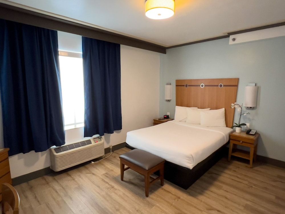 Majestic Hotel South Beach Superior Room, 1 Queen Bed 2