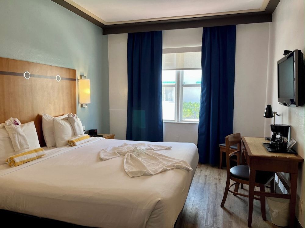 undefined Majestic Hotel South Beach 2