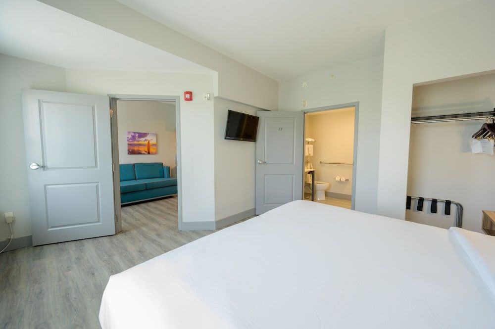 Studio Suite, 1 King Bed, Accessible, Non Smoking (Mobility Accessible)