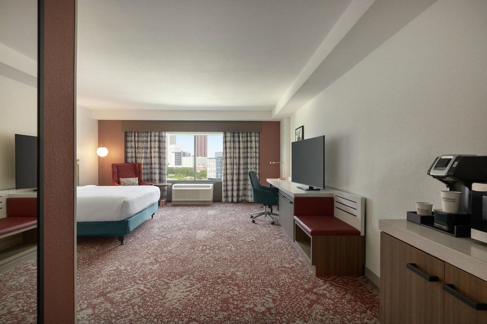 undefined Hilton Garden Inn Atlanta Downtown 4