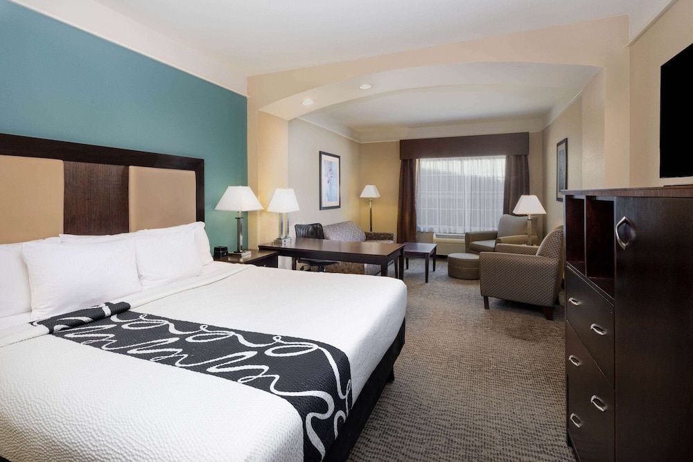 Deluxe Room, 1 King Bed, Non Smoking