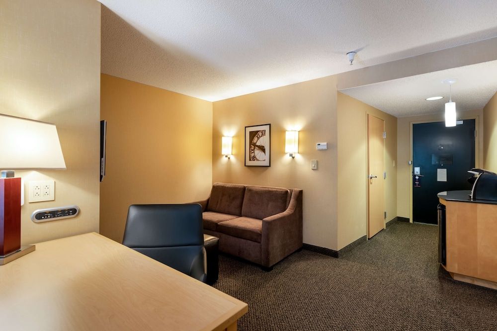 undefined DoubleTree by Hilton Hotel Savannah Airport 10