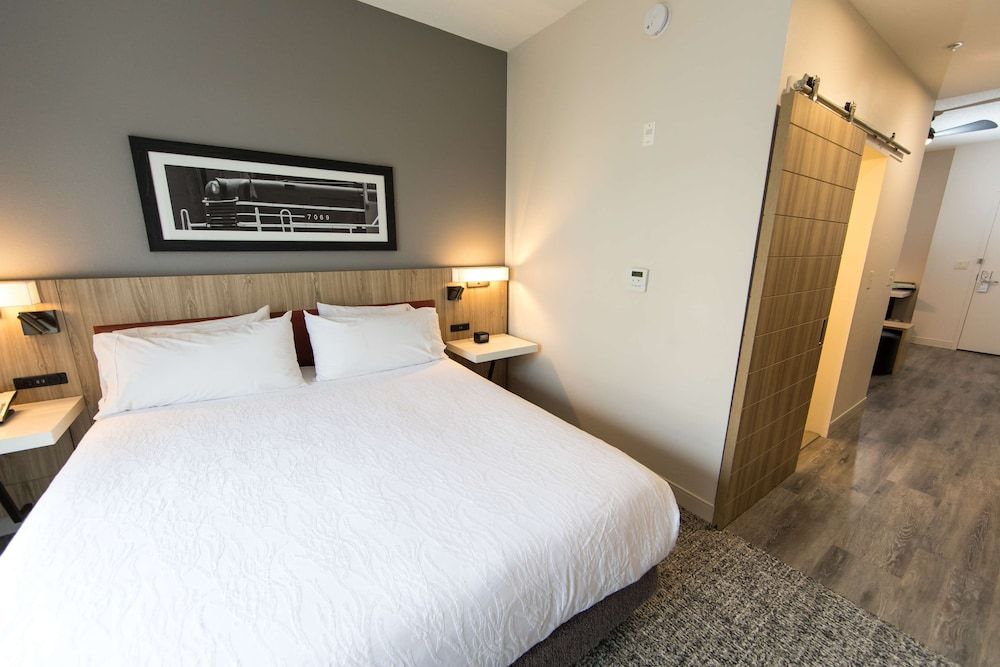 Suite, 1 Bedroom, Balcony