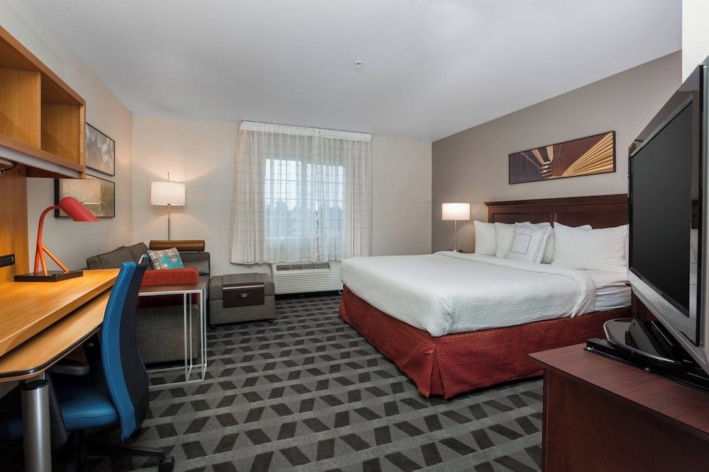 Studio Suite, 1 King Bed with Sofa bed