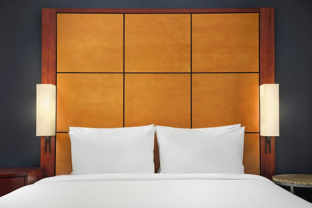 undefined Residence Inn by Marriott Chicago Downtown / River North 8