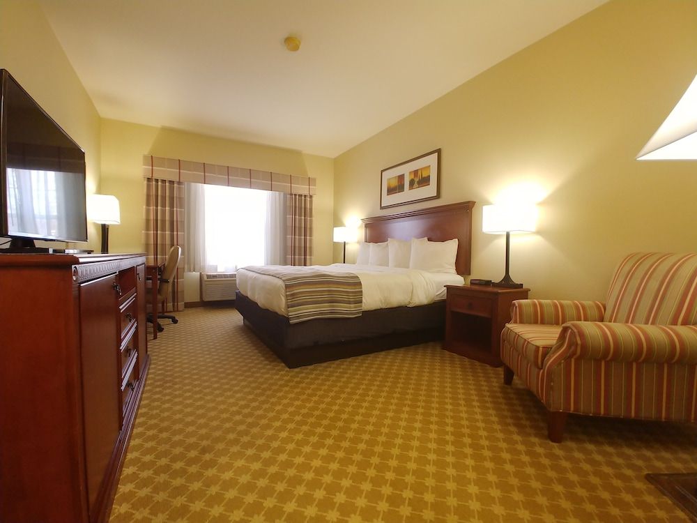 Studio Suite, 1 King Bed, Accessible, Non Smoking
