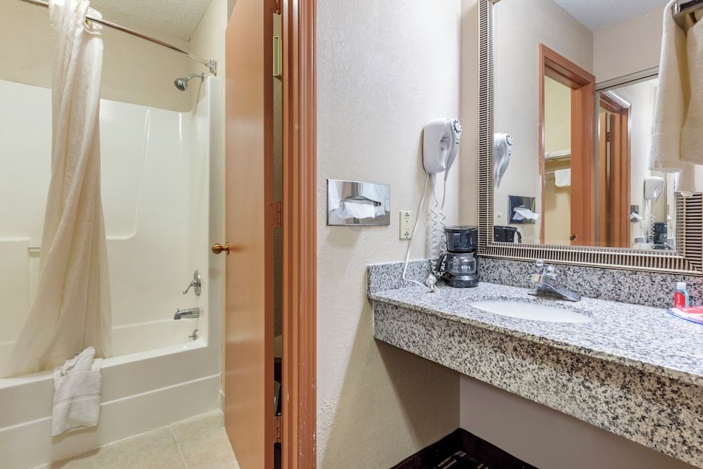 Suite, 1 King Bed, Non Smoking