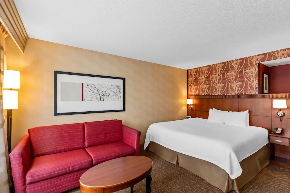 Room, 1 King Bed, Balcony