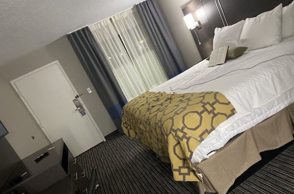 Room, 1 King Bed, Accessible, Non Smoking (Mobility)
