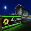 La Quinta Inn & Suites by Wyndham Wichita Airport