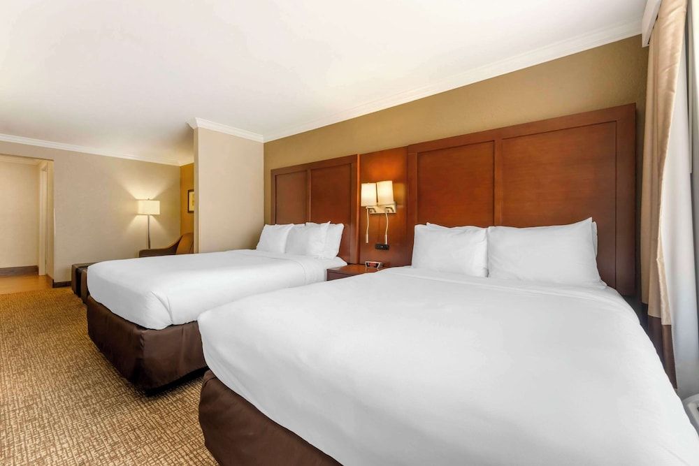 Suite, Non Smoking (2 Queen Beds with Sofa Bed)