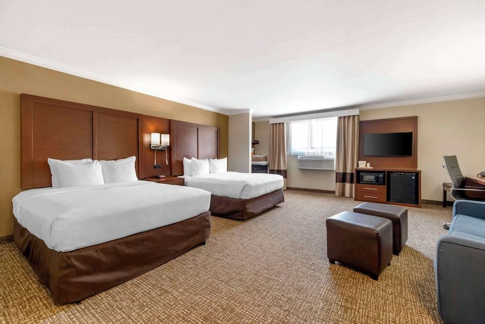 Suite, Multiple Beds, Accessible, Non Smoking