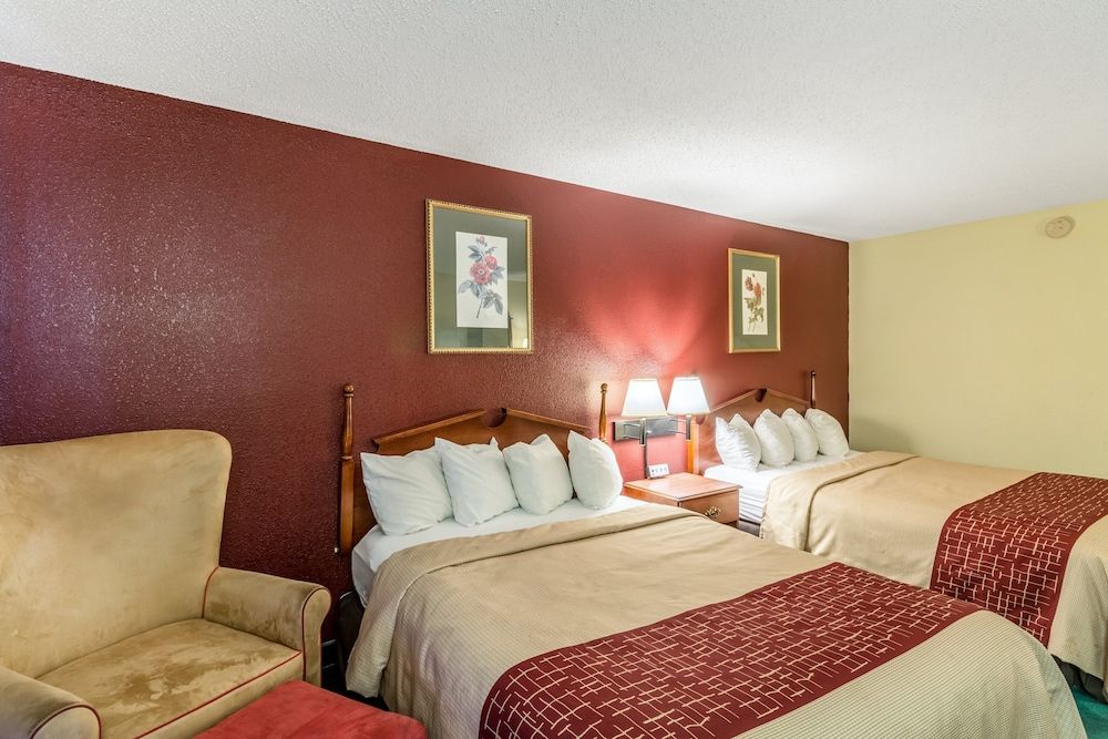 Deluxe Room, 2 Queen Beds, Non Smoking