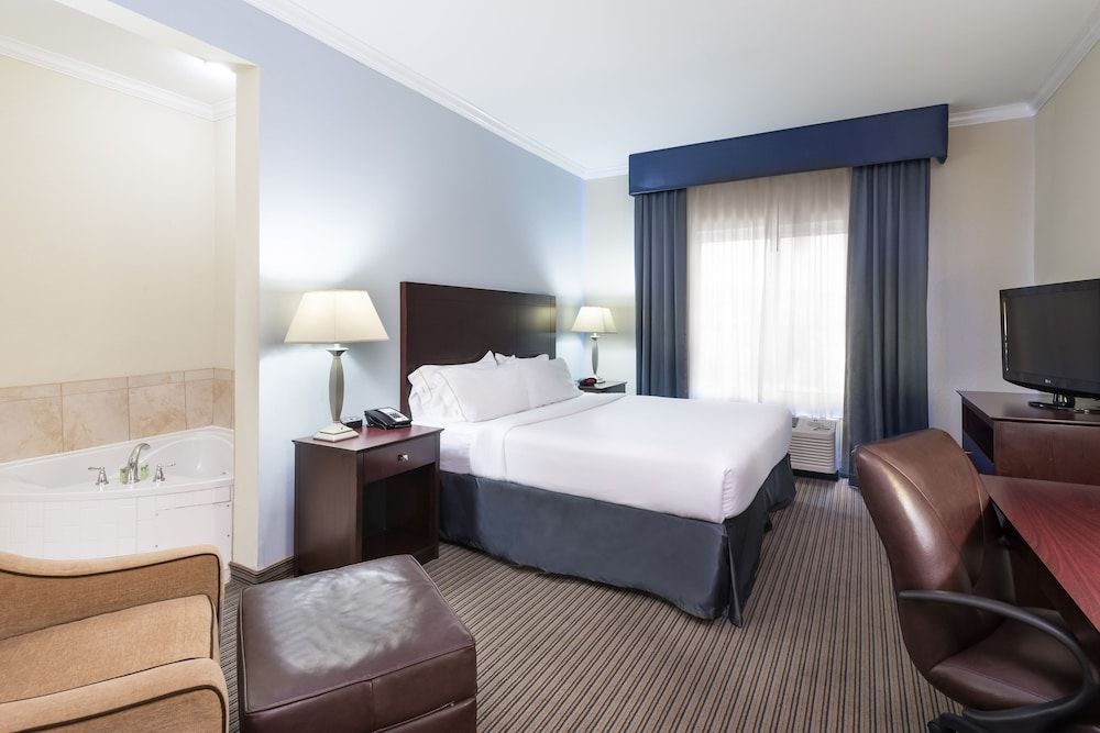 Suite, 1 King Bed