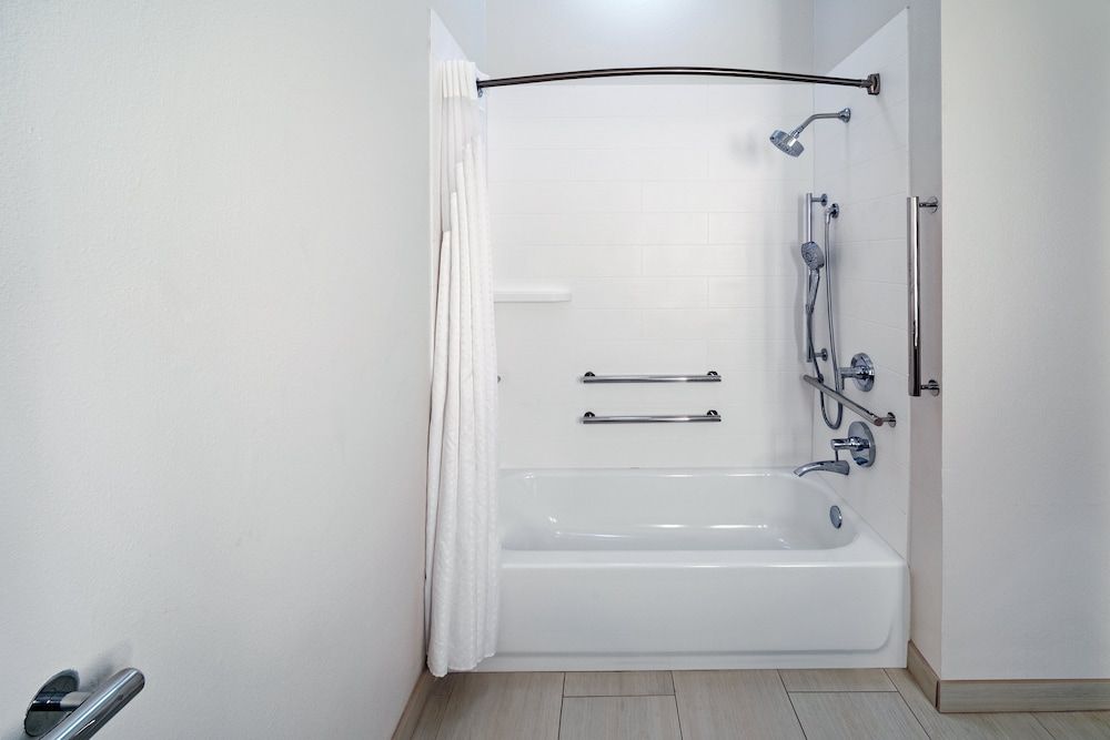 Suite, 1 King Bed, Accessible (Mobility, Accessible Tub)