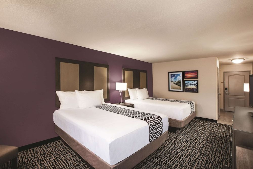 Room, 2 Queen Beds, Non Smoking