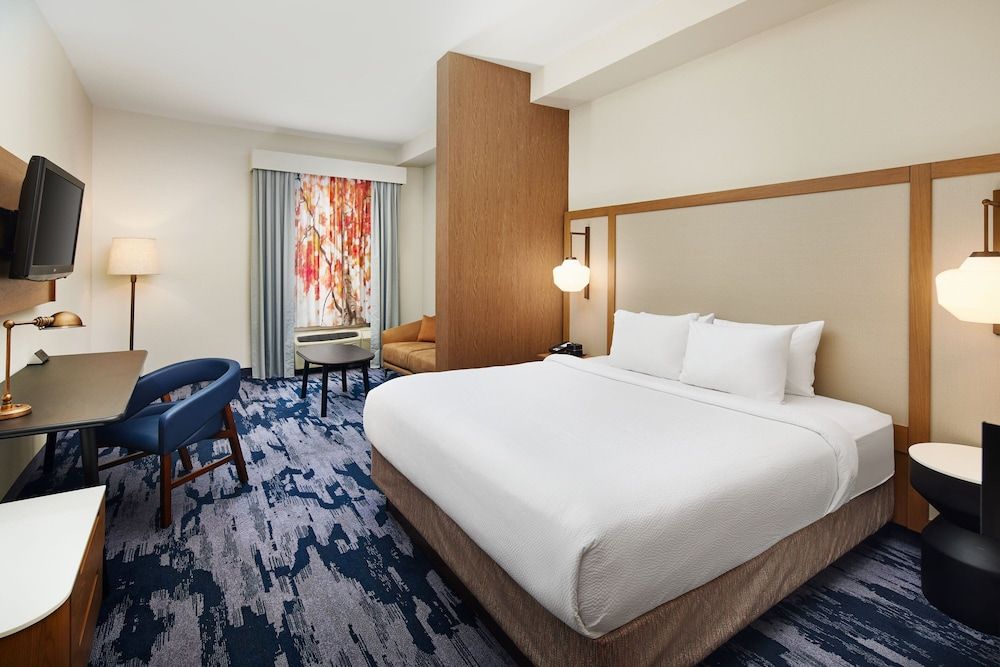Studio, 1 King Bed, Non Smoking (Hearing Accessible)