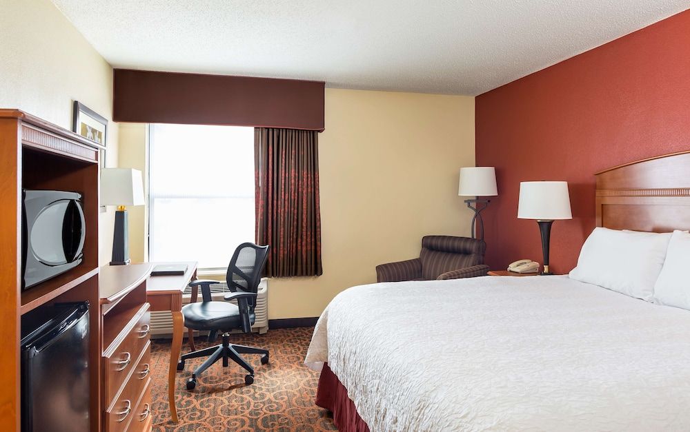 Standard room with king bed