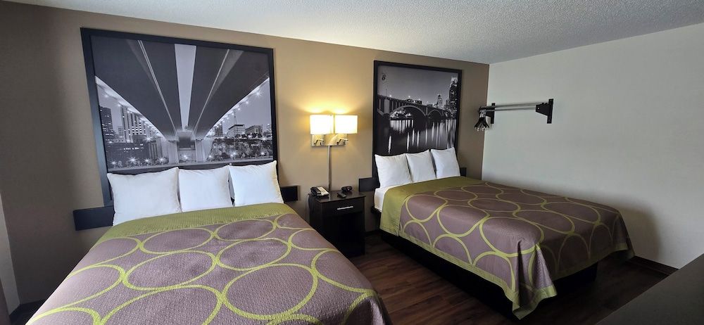 Deluxe Room, 2 Queen Beds, Non Smoking