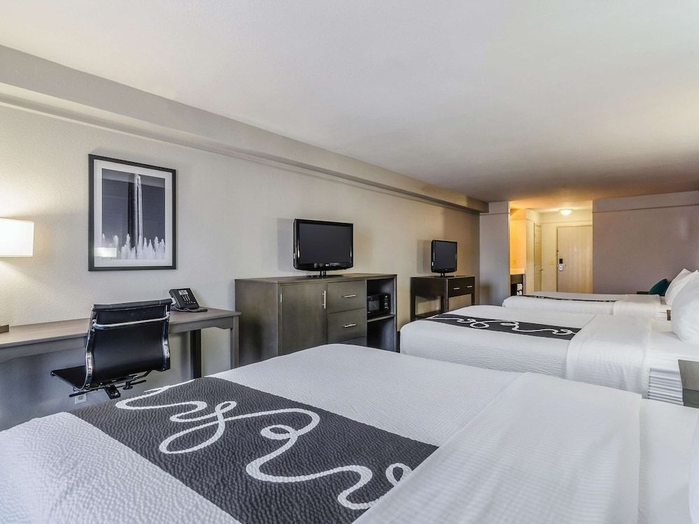 Deluxe Studio Suite, Multiple Beds, Non Smoking (Deluxe Family Suite)