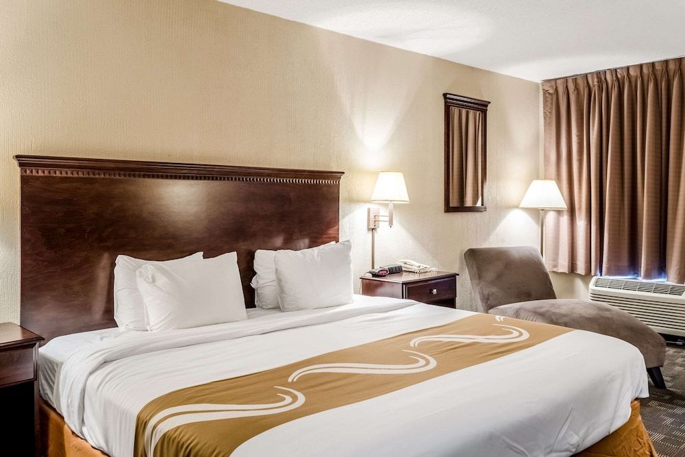 Standard Room, 1 King Bed, Smoking