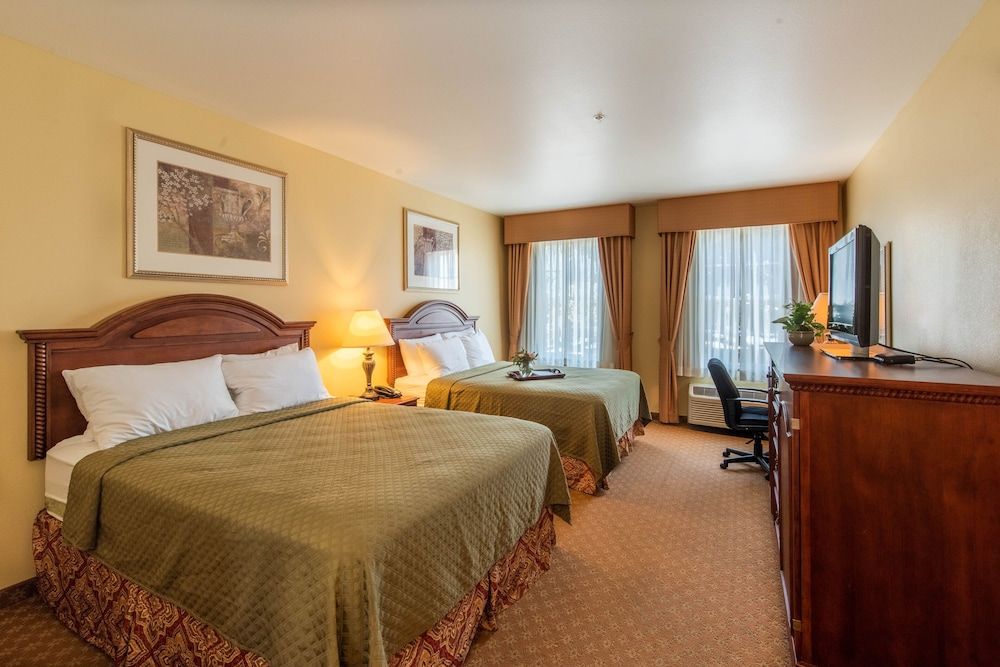 Natchez Grand Hotel & Suites On the River Deluxe Room, 2 Queen Beds 2