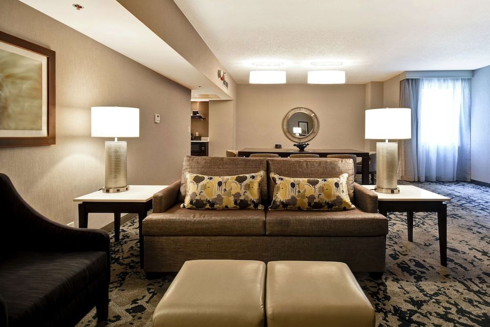 Suite, 1 King Bed (Hospitality)
