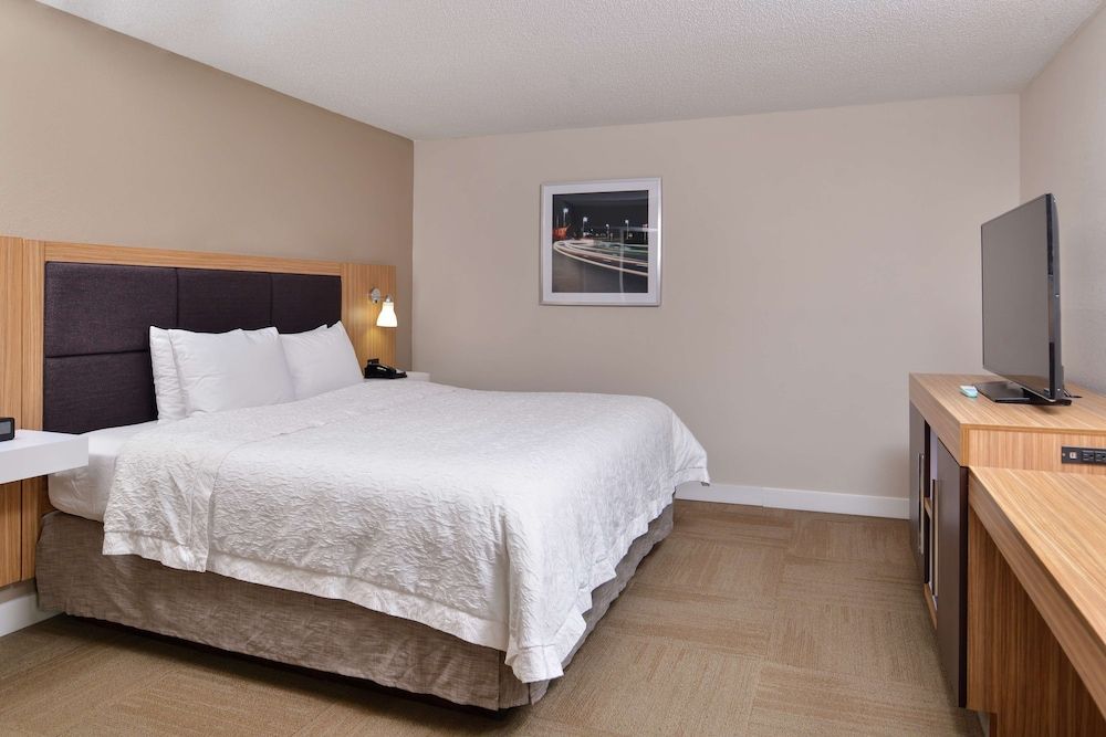 Business Suite, 1 King Bed, Non Smoking