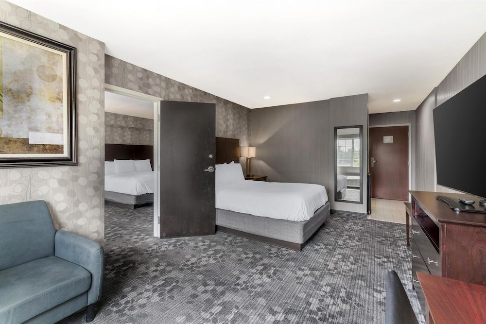 Suite, Multiple Beds, Non Smoking, Refrigerator & Microwave (with Sofabed)