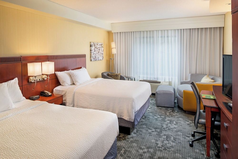 Room, 2 Queen Beds, Non Smoking