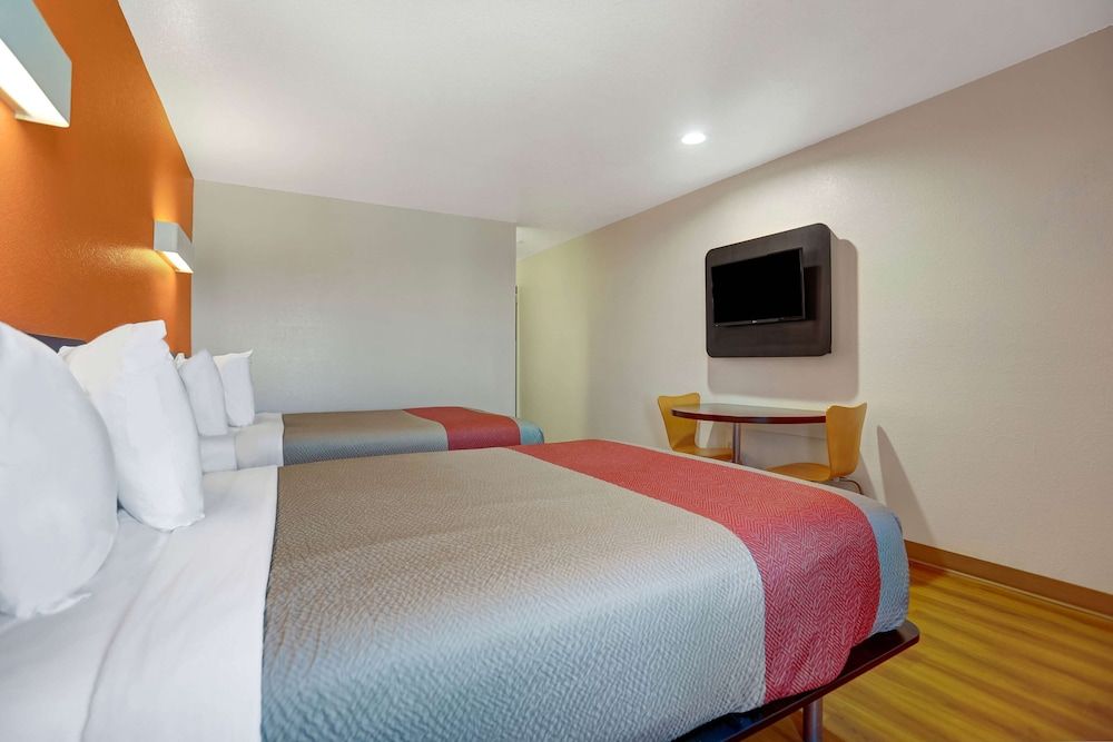 Standard Room, 2 Queen Beds, Smoking