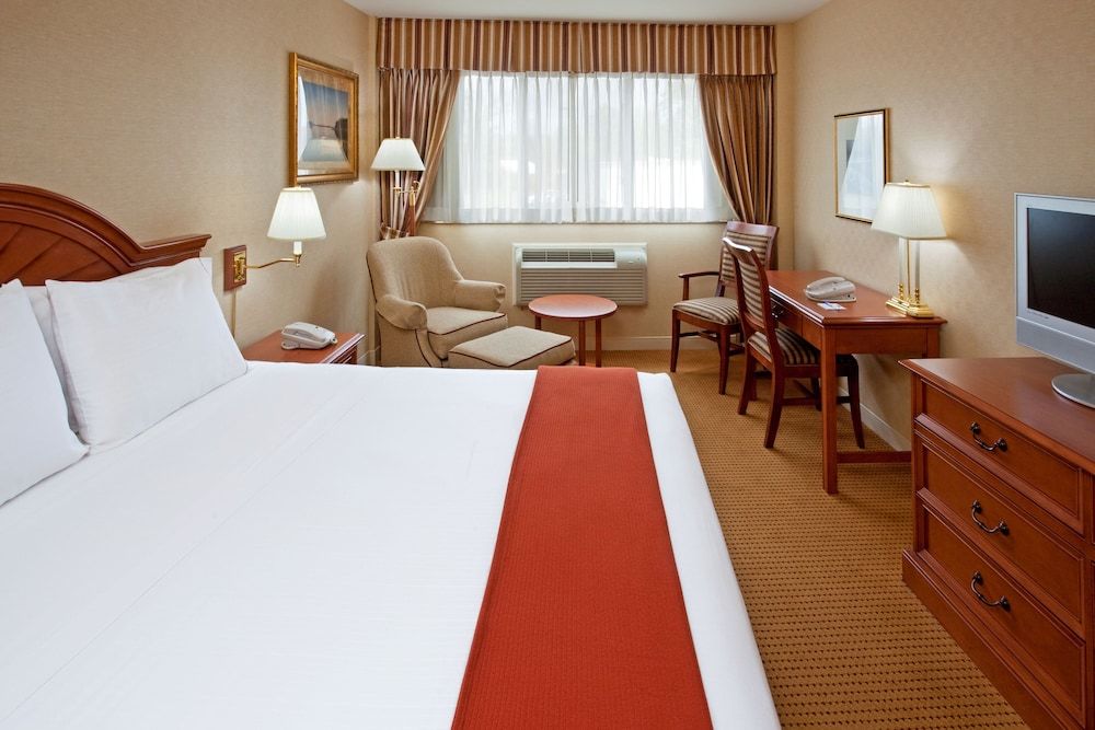 Junior Suite Accessible