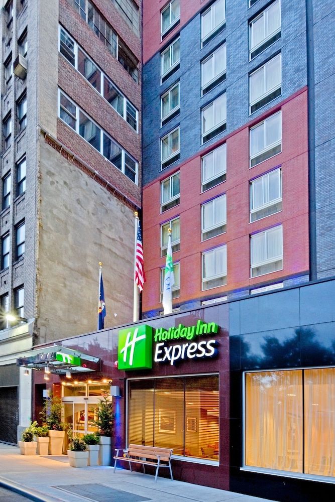 undefined Holiday Inn Express New York City Times Square by IHG 3