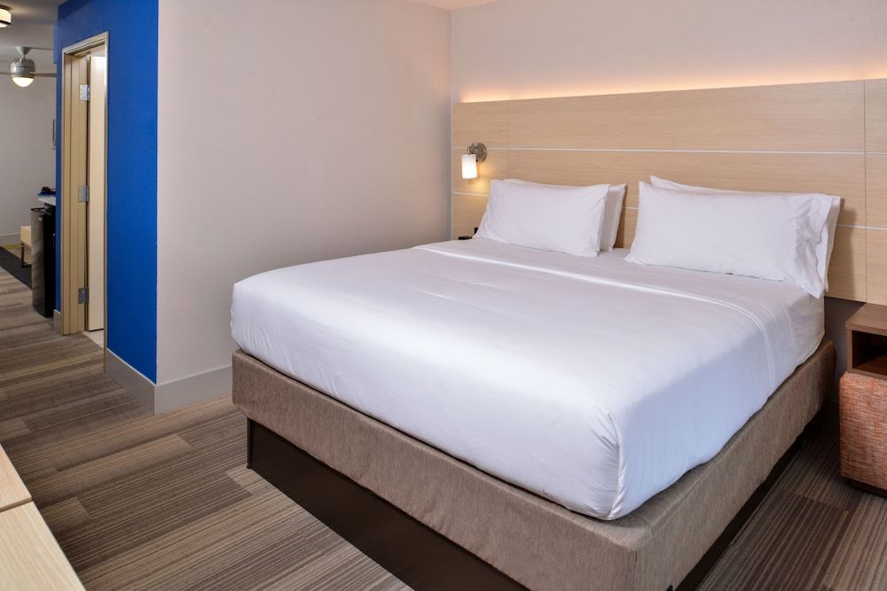 Suite, 1 King Bed